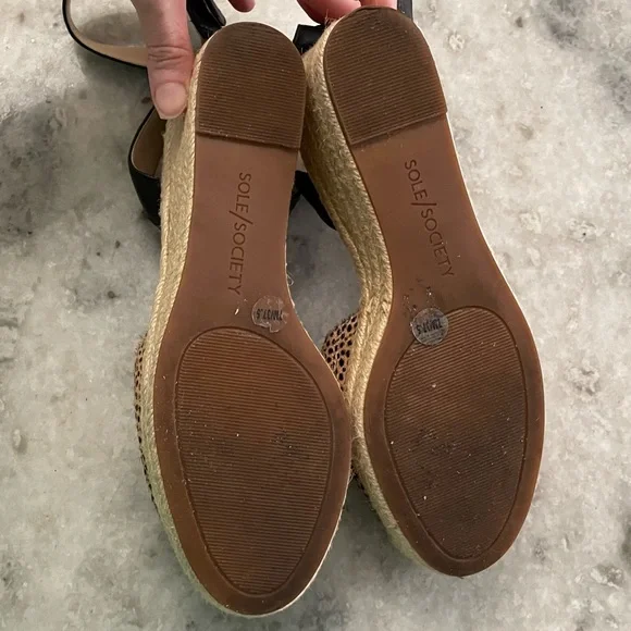 Sole Society So-Channing Black and Tan Dotted Calf Hair Espadrille Wedges - Picture 13 of 16